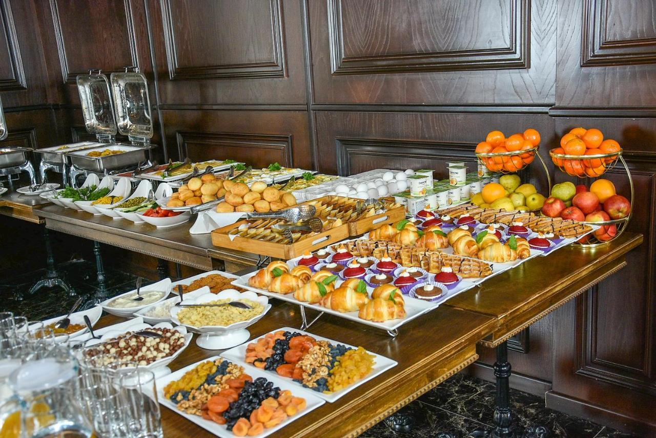 Hotel Ramada By Wyndham Turkistan Zewnętrze zdjęcie