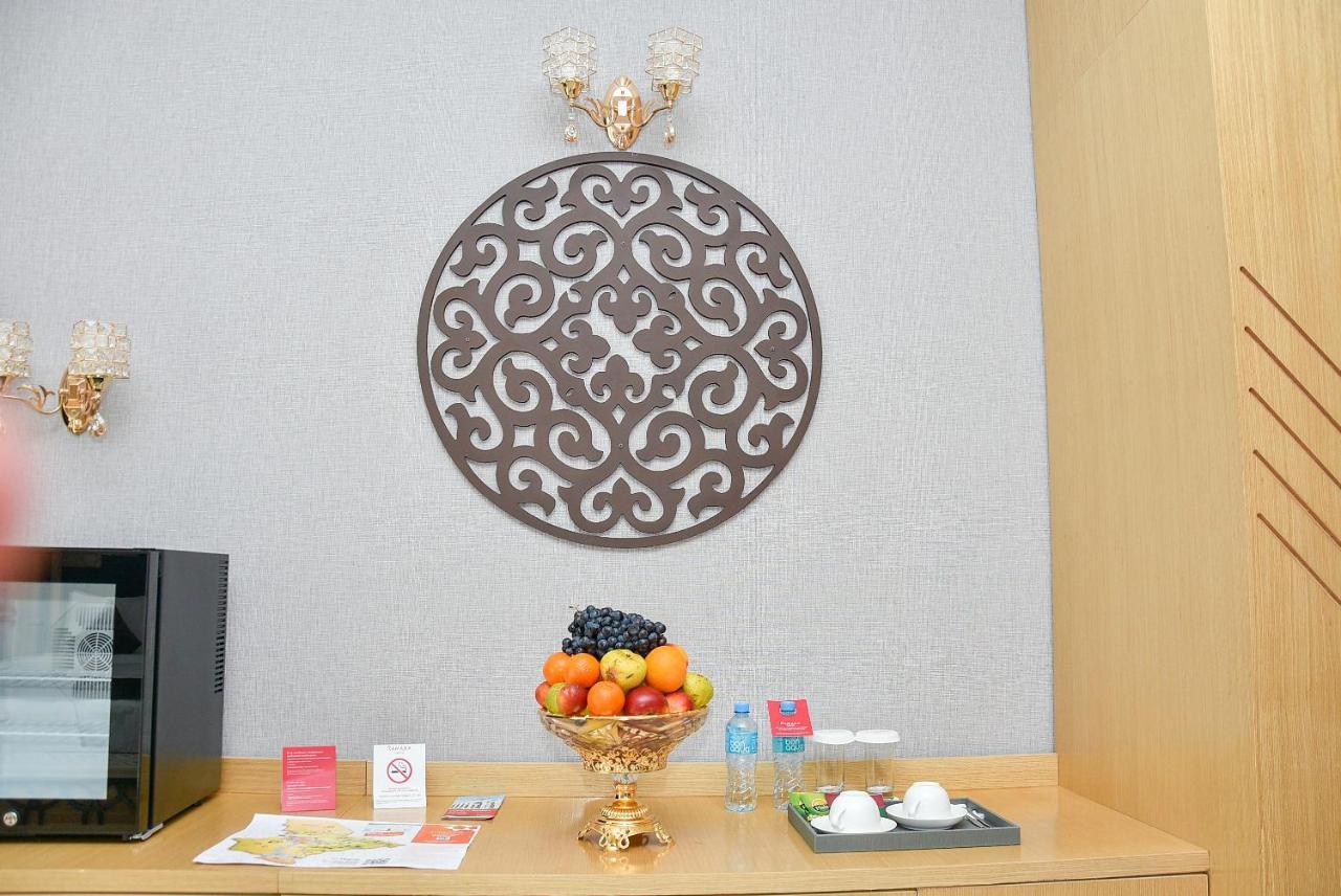 Hotel Ramada By Wyndham Turkistan Zewnętrze zdjęcie