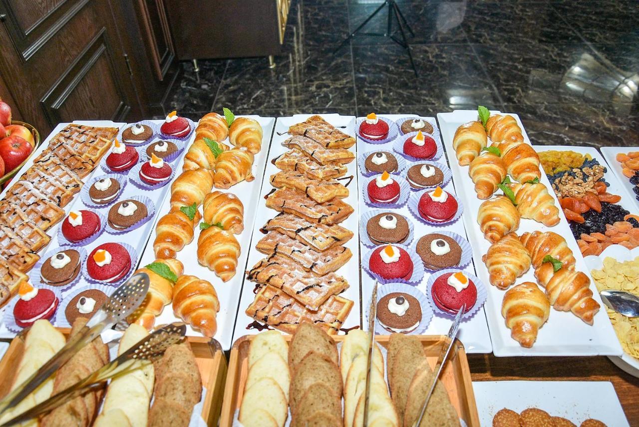 Hotel Ramada By Wyndham Turkistan Zewnętrze zdjęcie