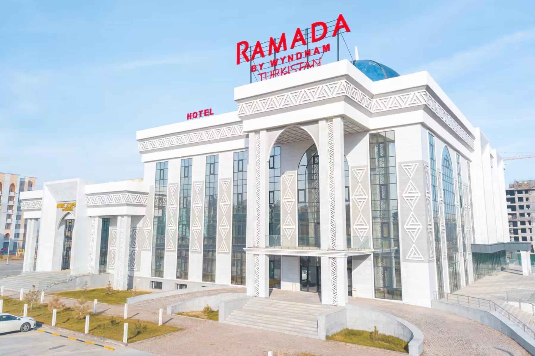 Hotel Ramada By Wyndham Turkistan Zewnętrze zdjęcie